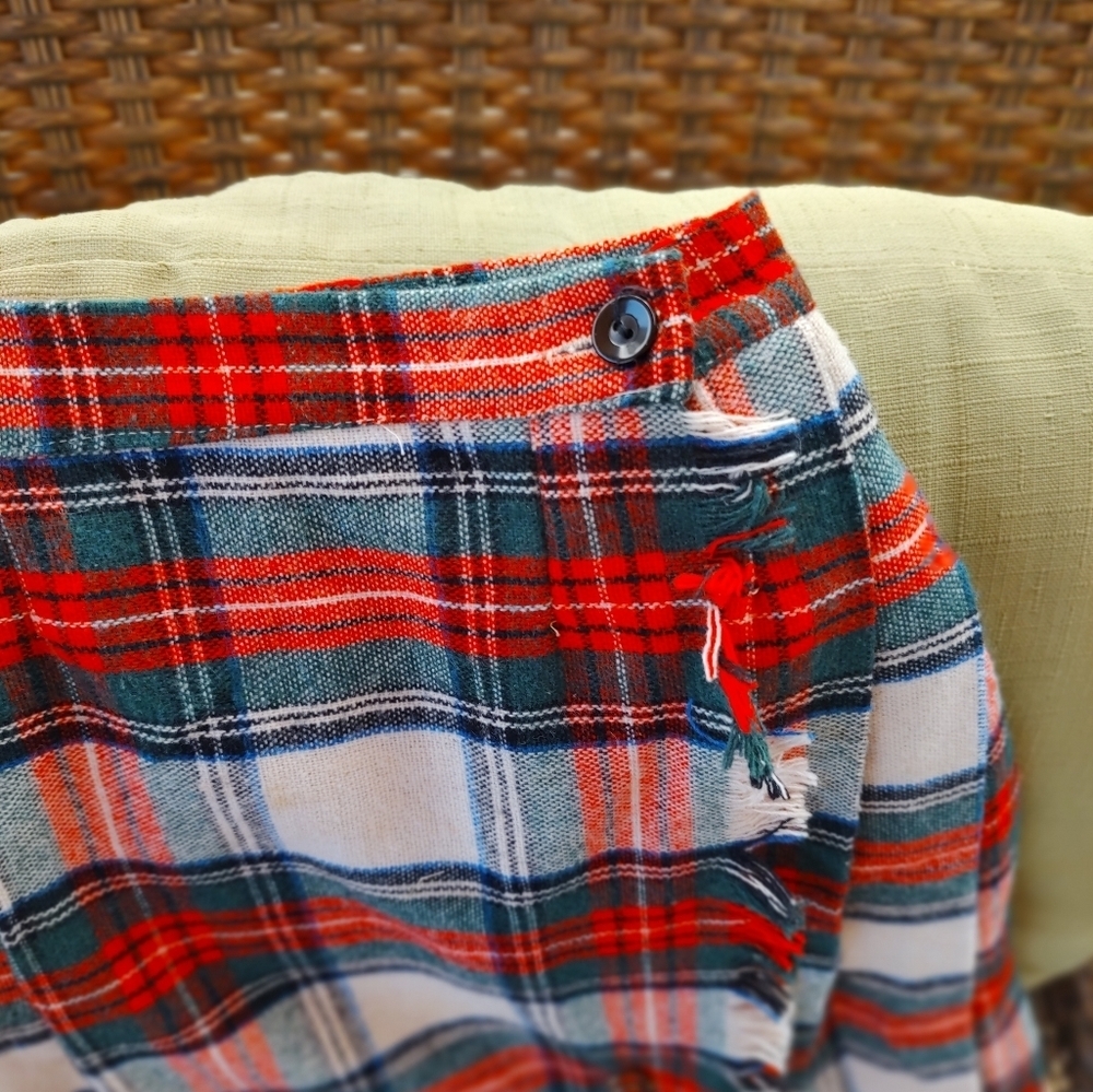 Vintage Rhapsody Scottish Pleated Tartan Pattern Skirt! - Picture 8 of 16